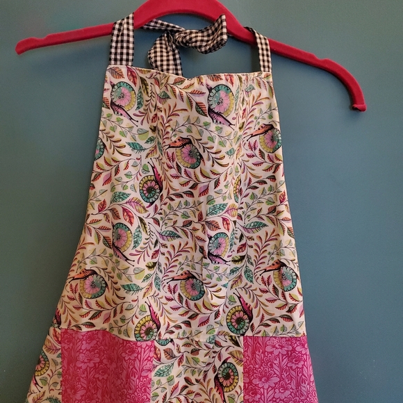 Spring retto cotton apron pastel pink green with snail pattern 🐌 - Picture 1 of 5